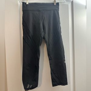 Lululemon cropped leggings with mesh